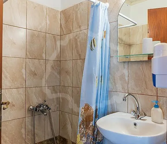 Eleni * 斯卡拉伯塔麦斯