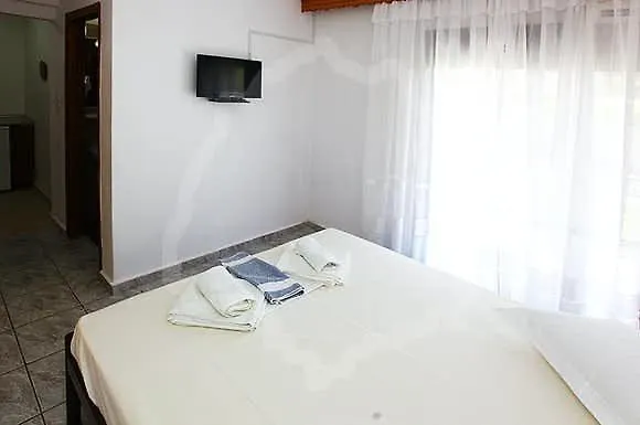 Eleni 斯卡拉伯塔麦斯