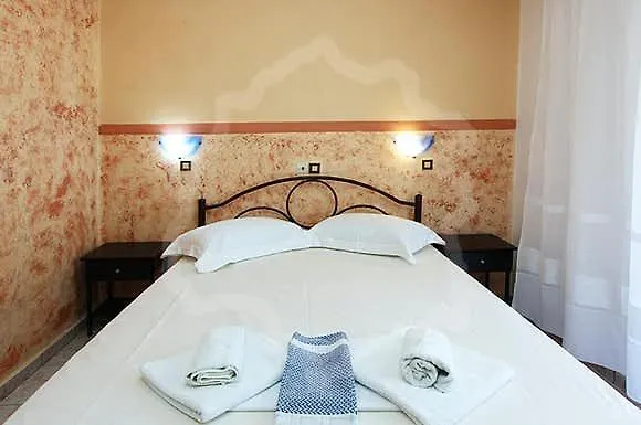 Eleni * 斯卡拉伯塔麦斯